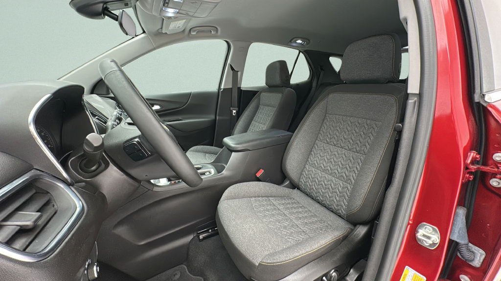 Used 2024 Chevrolet Equinox LT AWD/4WD image 13