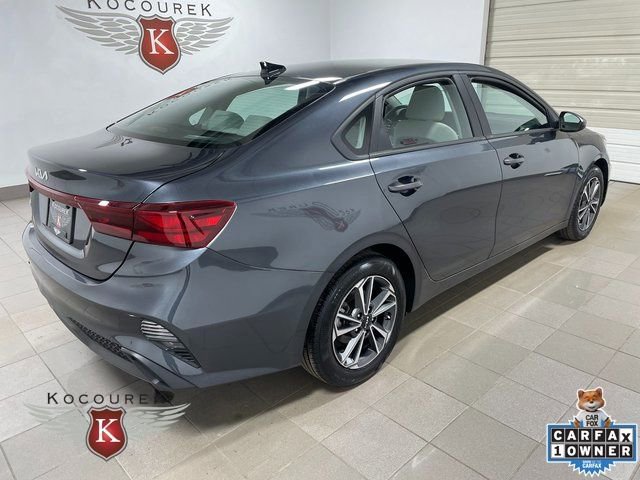 Used 2023 Kia Forte LXS FWD image 7