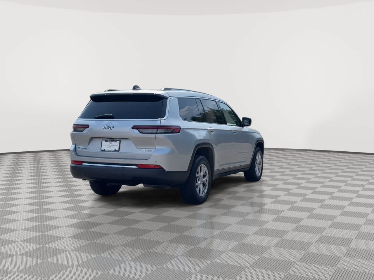 Used 2021 Jeep Grand Cherokee L Limited AWD/4WD image 8