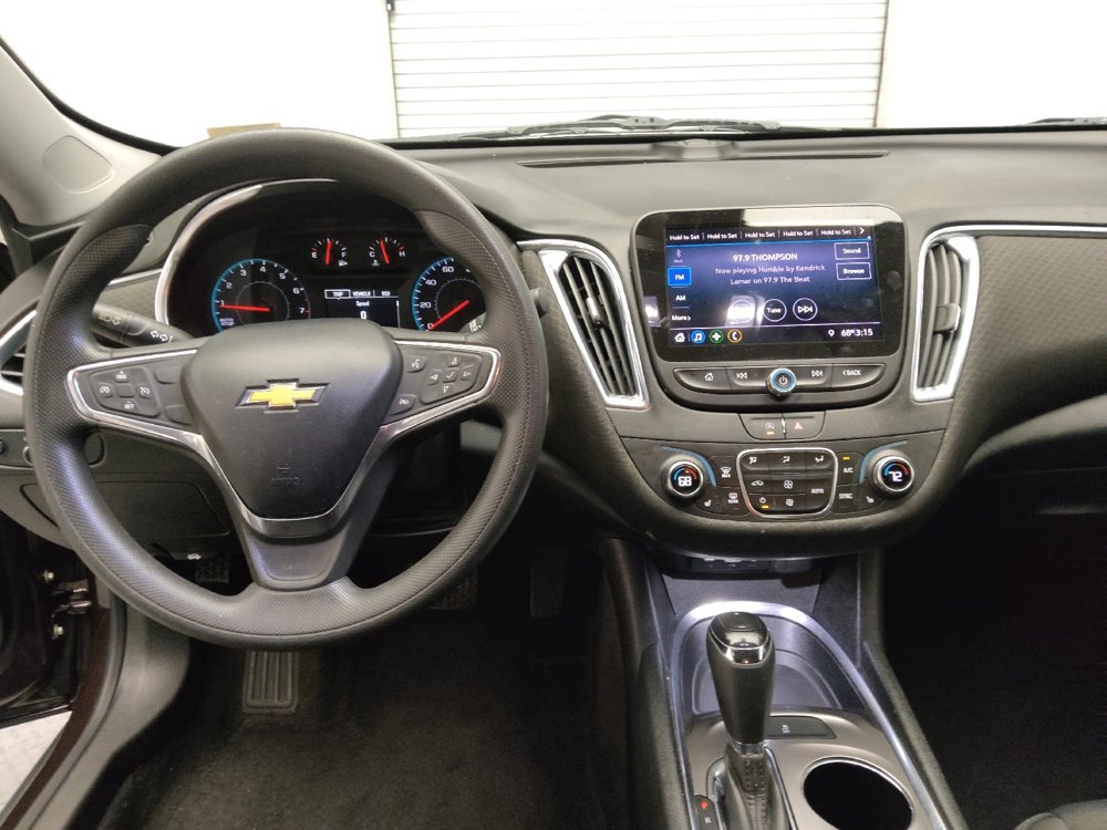 Used 2020 Chevrolet Malibu LT FWD image 22