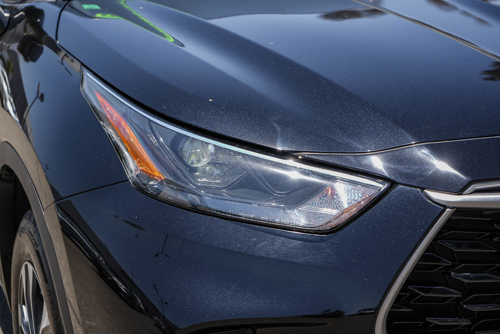 Used 2022 Toyota Highlander XLE FWD image 4