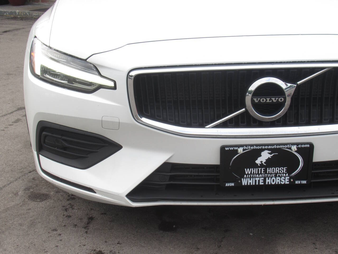 Used 2020 Volvo S60 T6 Momentum w/ Protection Package AWD/4WD image 3