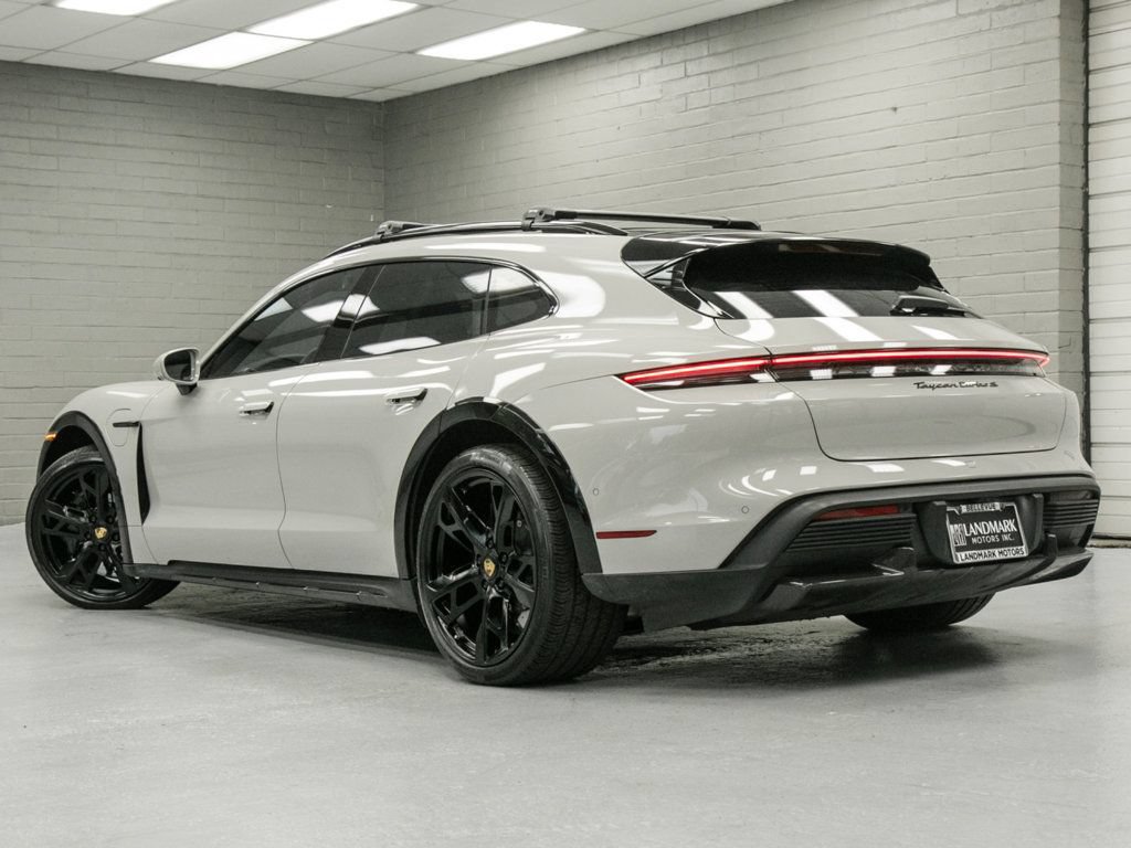 Used 2022 Porsche Taycan Turbo S AWD/4WD image 43