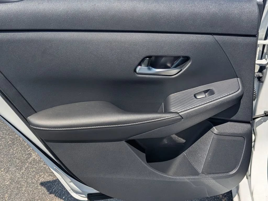 Certified 2023 Nissan Sentra S FWD image 18
