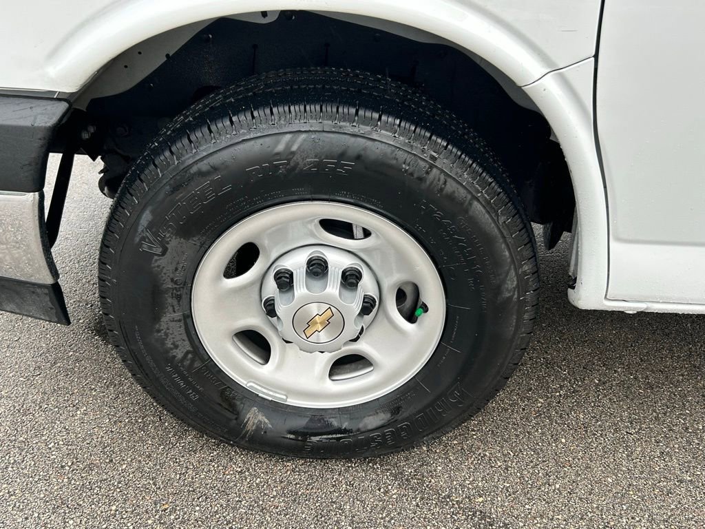 New 2025 Chevrolet Express 3500 w/ Power Convenience Package image 17
