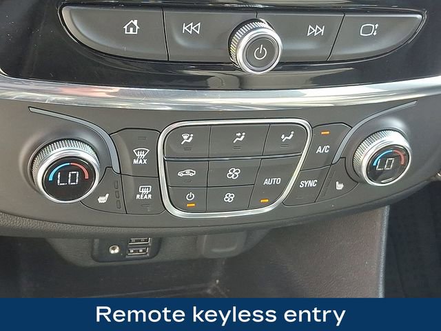 Used 2023 Chevrolet Traverse LT w/ LT Premium Package image 14