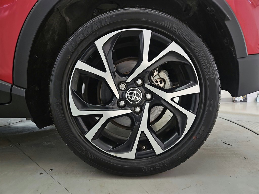 Used 2022 Toyota C-HR Limited image 30