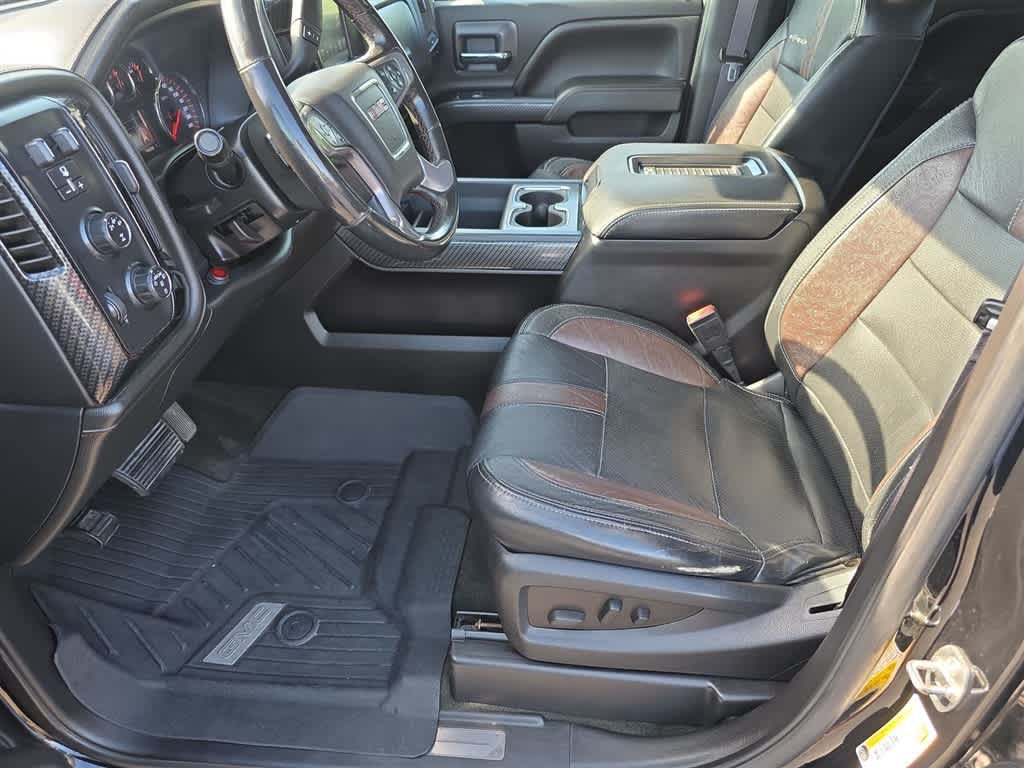 Used 2016 GMC Sierra 2500 SLT w/ All-Terrain HD Package AWD/4WD image 15