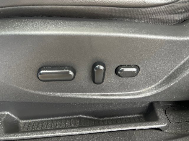 Used 2013 Ford C-MAX SEL image 31