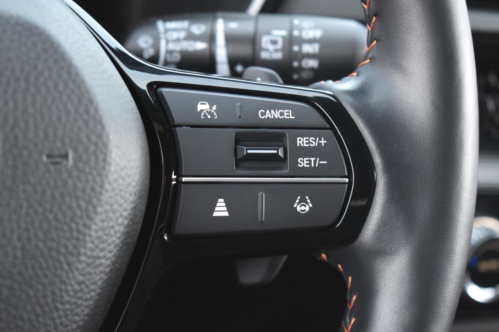 Used 2025 Honda CR-V Sport Touring image 8