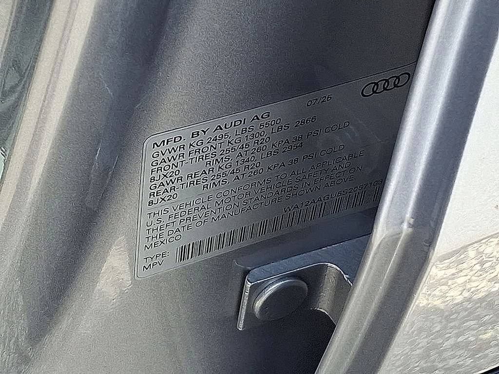 Used 2025 Audi Q5 Premium Plus w/ Premium Plus AWD/4WD image 10