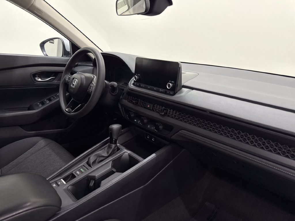 Used 2025 Honda Accord LX image 24