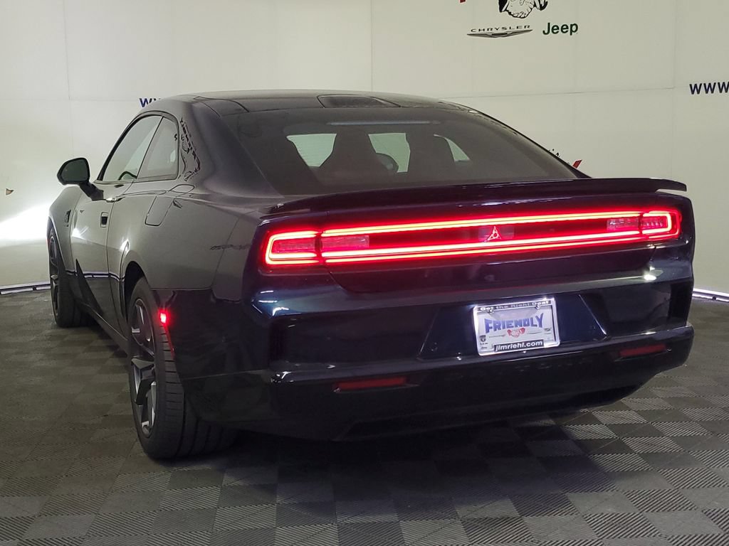Used 2024 Dodge Charger Daytona Scat Pack w/ Plus Group AWD/4WD image 4