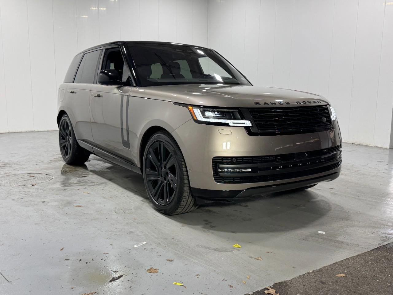 Used 2023 Land Rover Range Rover SE image 6