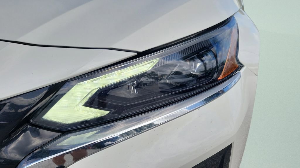 Used 2023 Nissan Altima 2.5 SV image 9