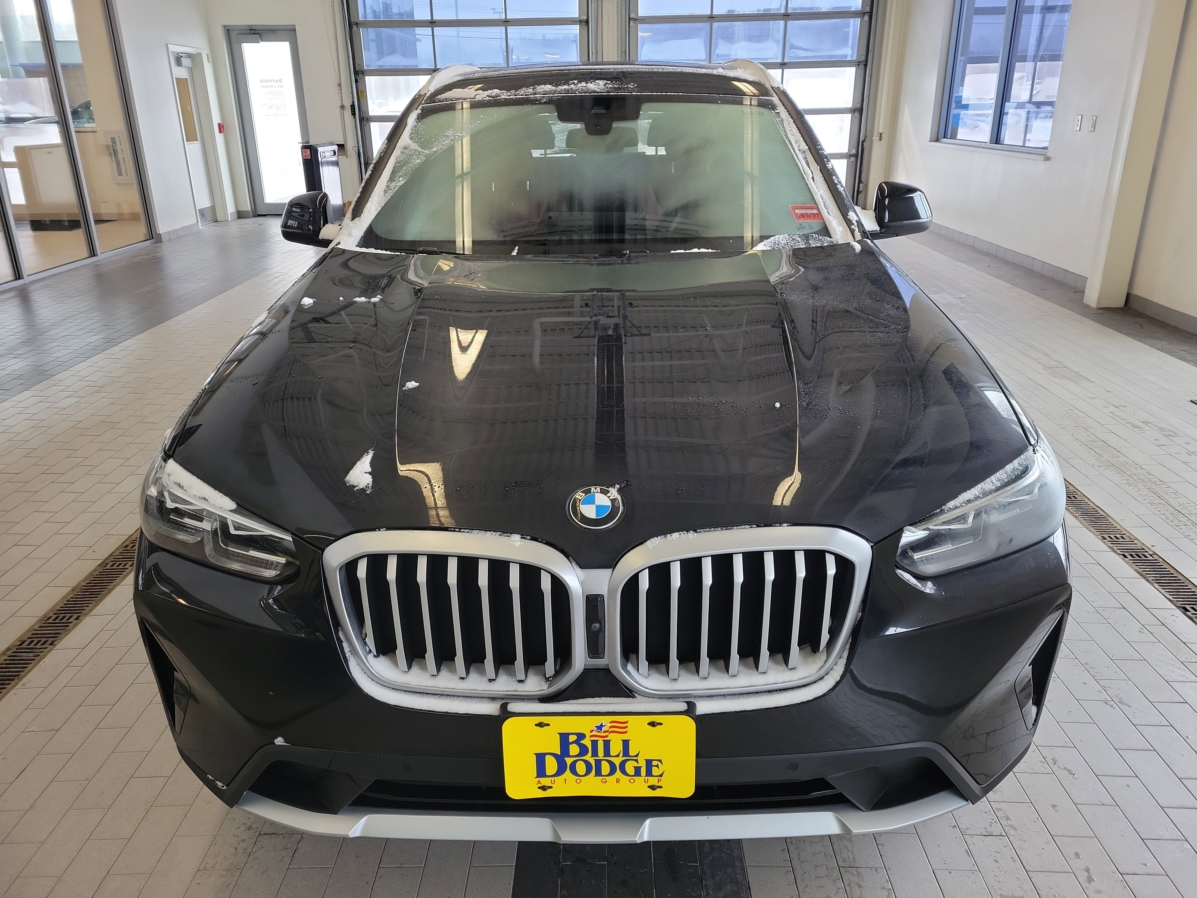 Used 2023 BMW X3 xDrive30i image 2