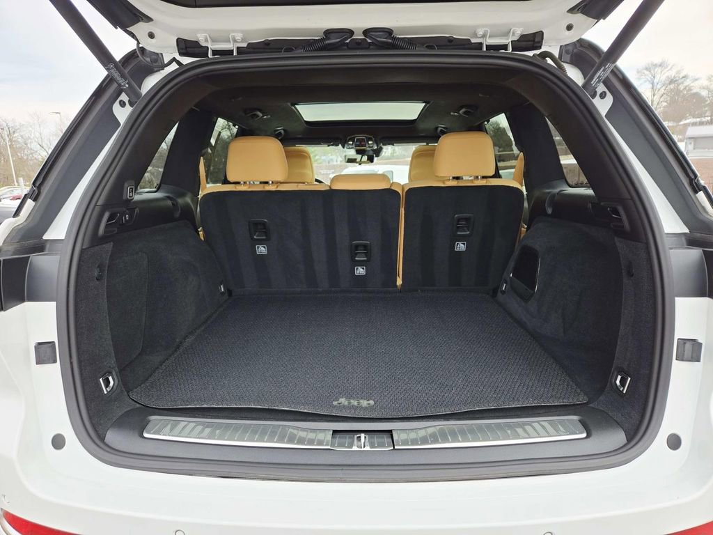 Used 2022 Jeep Grand Cherokee Summit image 14