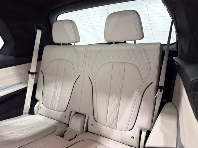 Certified 2024 BMW X7 xDrive40i w/ Executive Package AWD/4WD image 18
