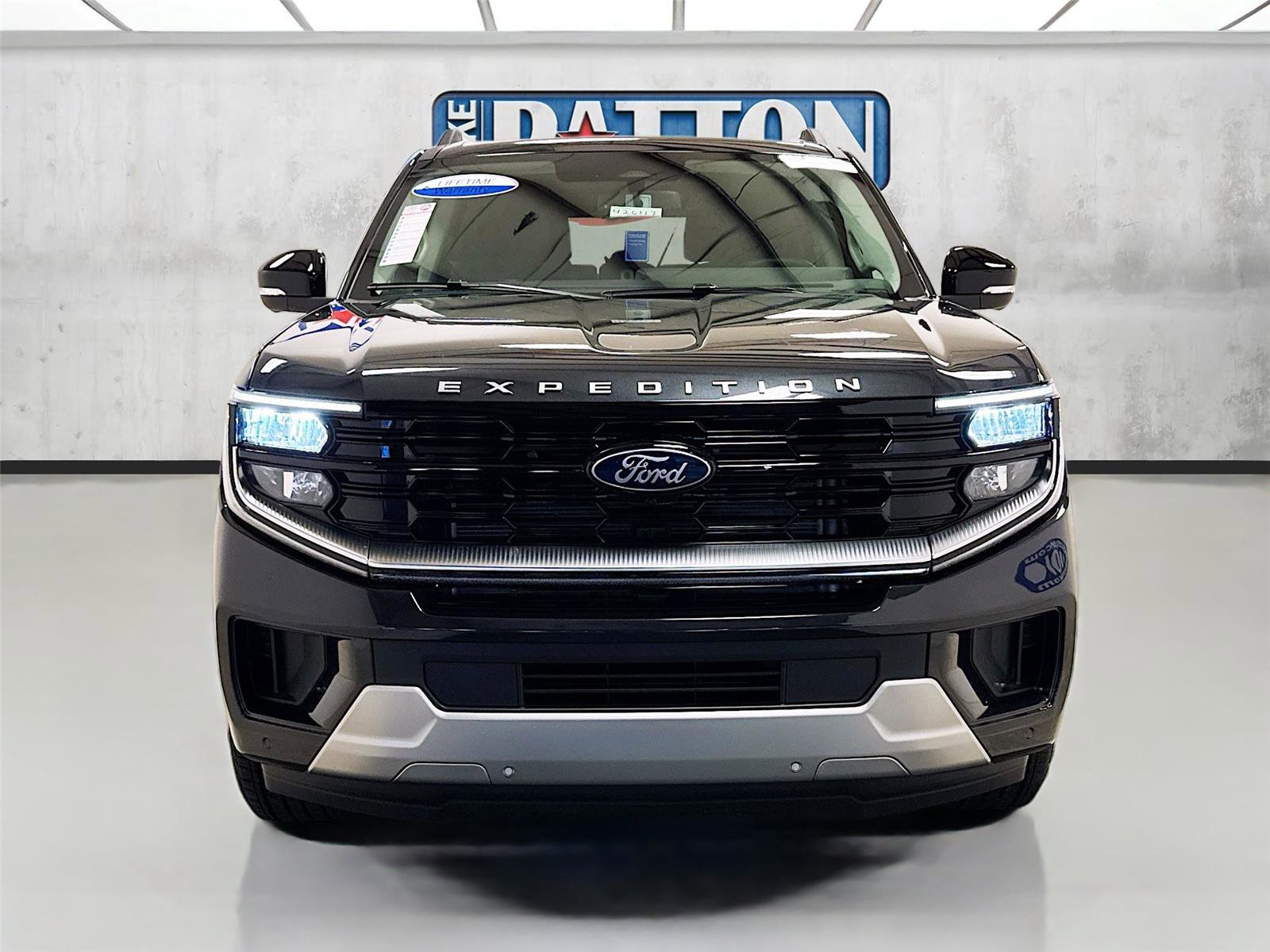 New 2026 Ford Expedition Max Platinum w/ Driver's Package image 2