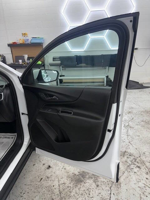 Used 2019 Chevrolet Equinox LT image 23