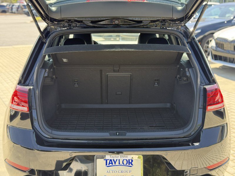 Used 2018 Volkswagen Golf R 4-Door image 17