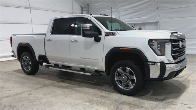 Used 2025 GMC Sierra 2500 SLT w/ SLT Premium Package image 2