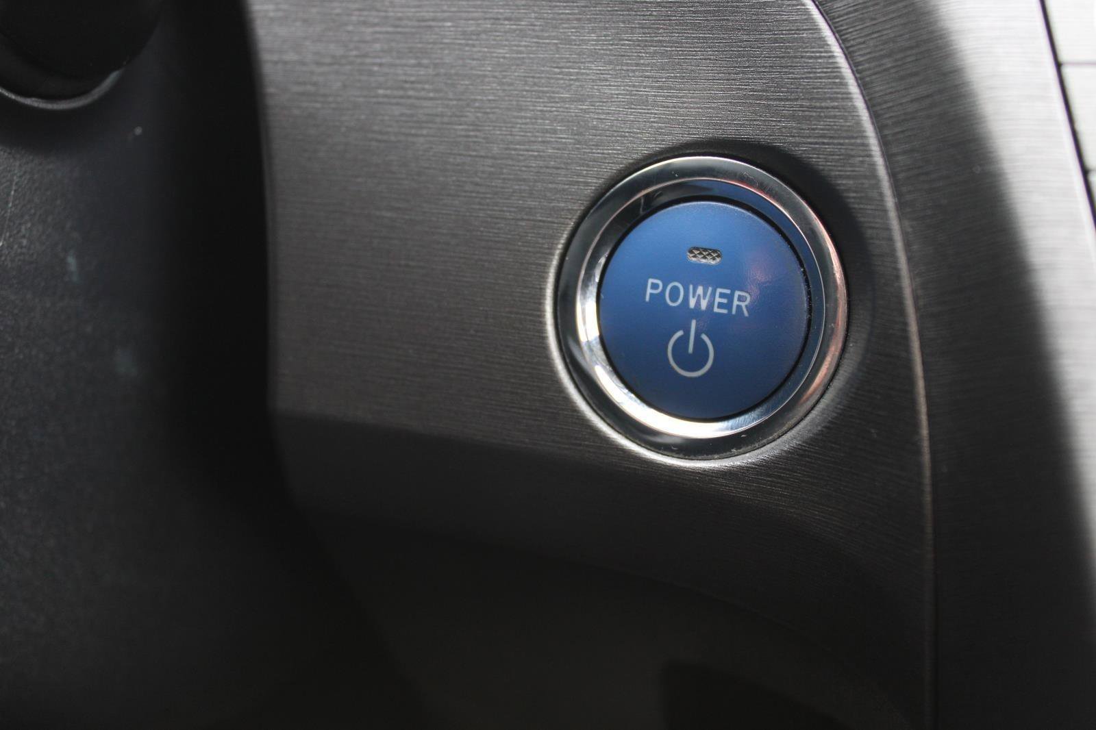 Used 2015 Toyota Prius Prime Advanced image 24