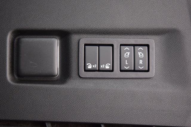 New 2026 Chevrolet Suburban High Country AWD/4WD image 24