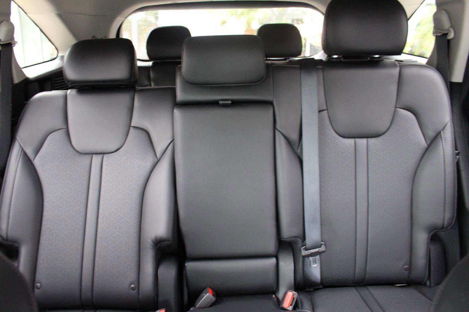 Certified 2023 Kia Sorento S w/ Panoramic Sunroof Package image 27