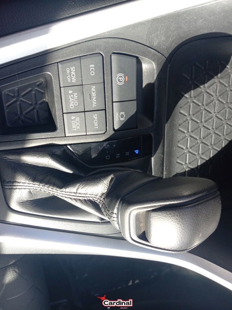 Used 2021 Toyota RAV4 XLE image 34