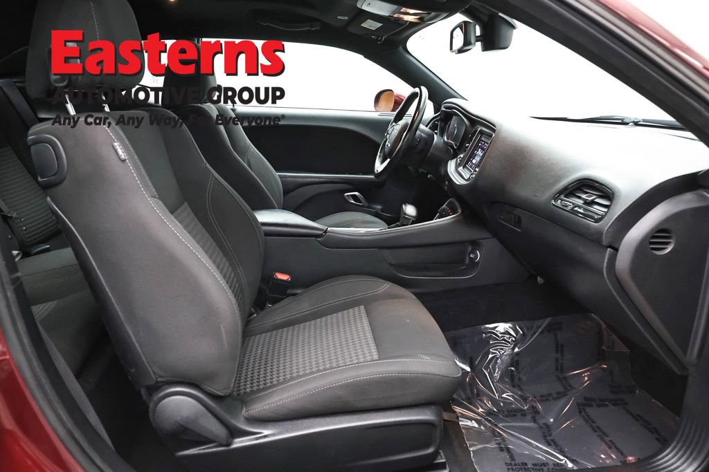 Used 2019 Dodge Challenger SXT AWD/4WD image 21