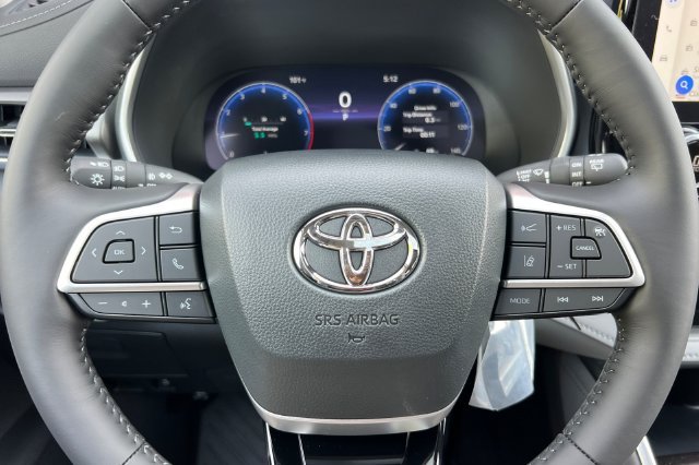 New 2026 Toyota Highlander Limited AWD/4WD image 26