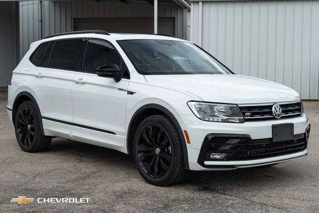 Used 2021 Volkswagen Tiguan SE R-Line image 3
