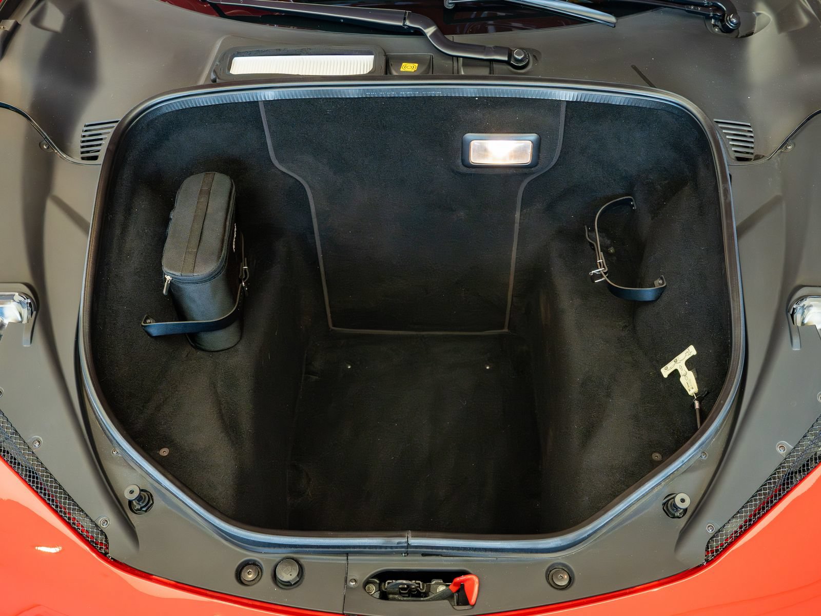 Used 2011 Ferrari 458 Italia Coupe RWD image 22