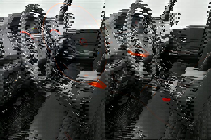 Used 2025 Nissan Frontier PRO-4X image 15