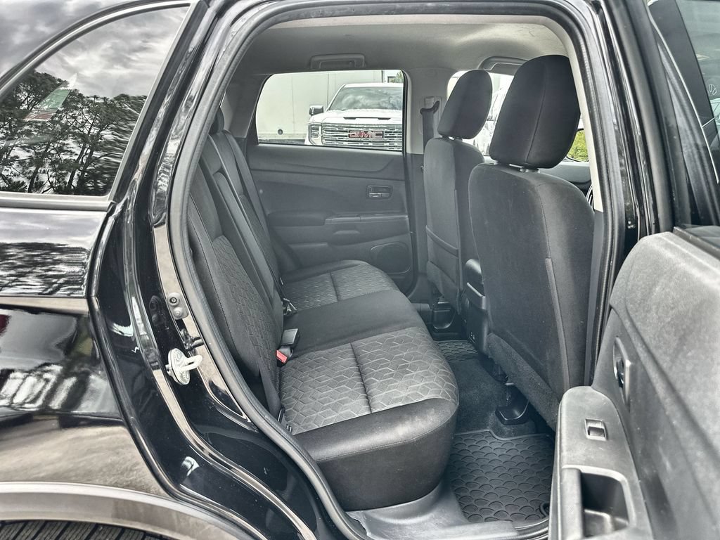 Used 2023 Mitsubishi Outlander Sport LE AWD/4WD image 25