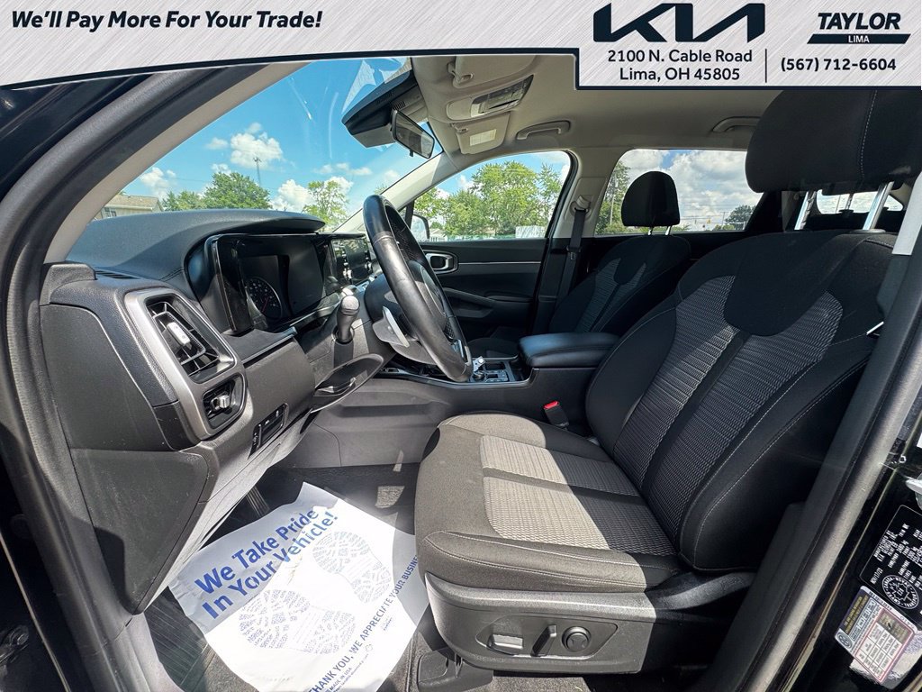 Used 2023 Kia Sorento AWD image 9