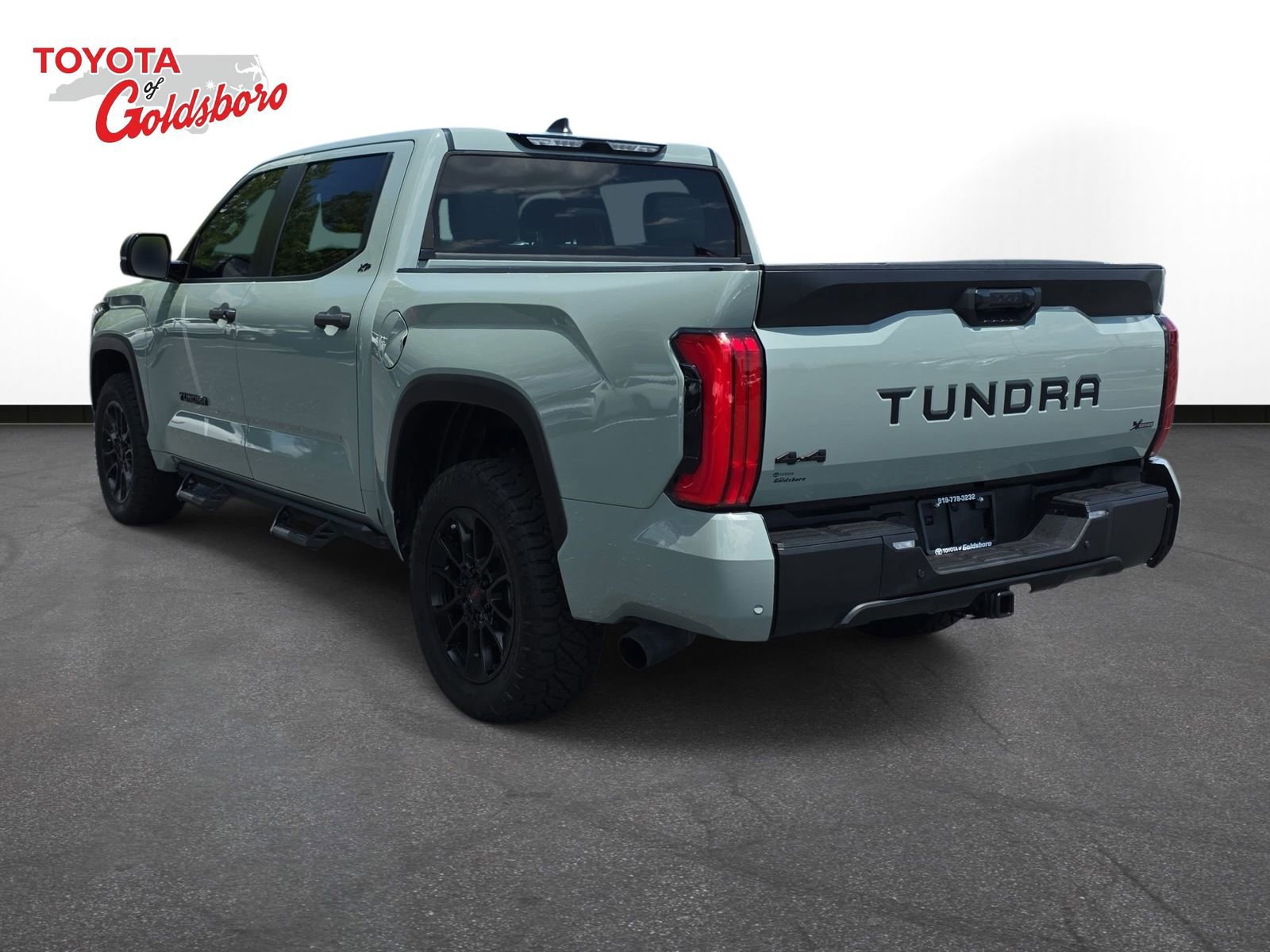 Used 2024 Toyota Tundra SR5 w/ SR5 Convenience Package AWD/4WD image 7