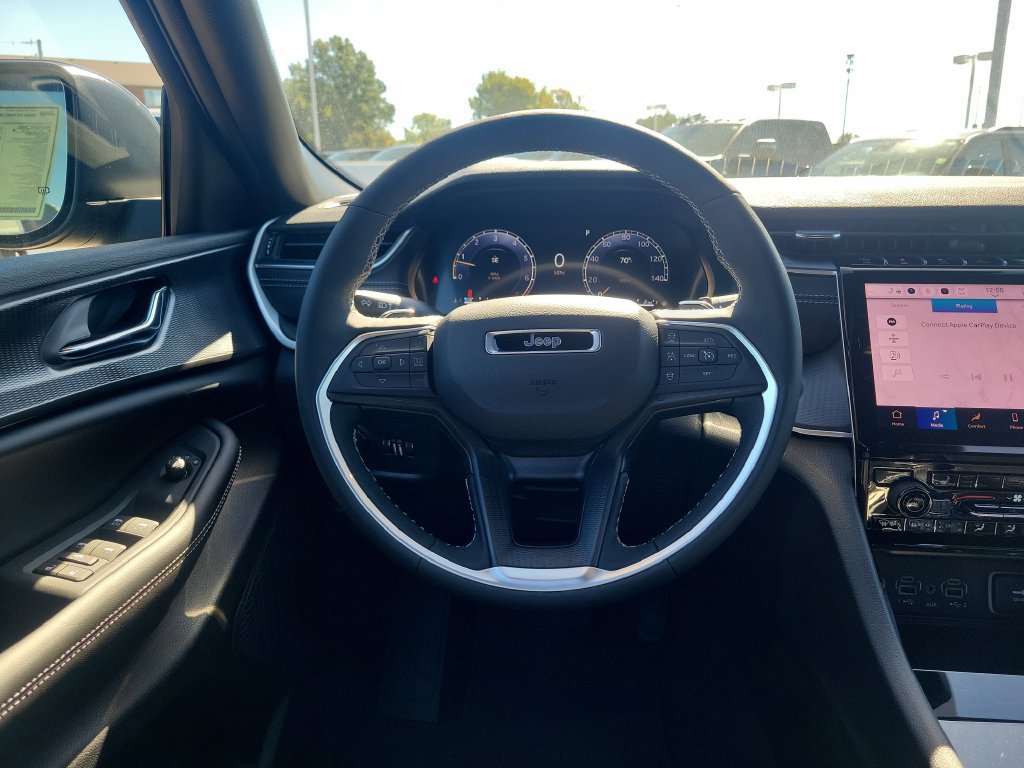 New 2027 Jeep Grand Cherokee Laredo X AWD/4WD image 9
