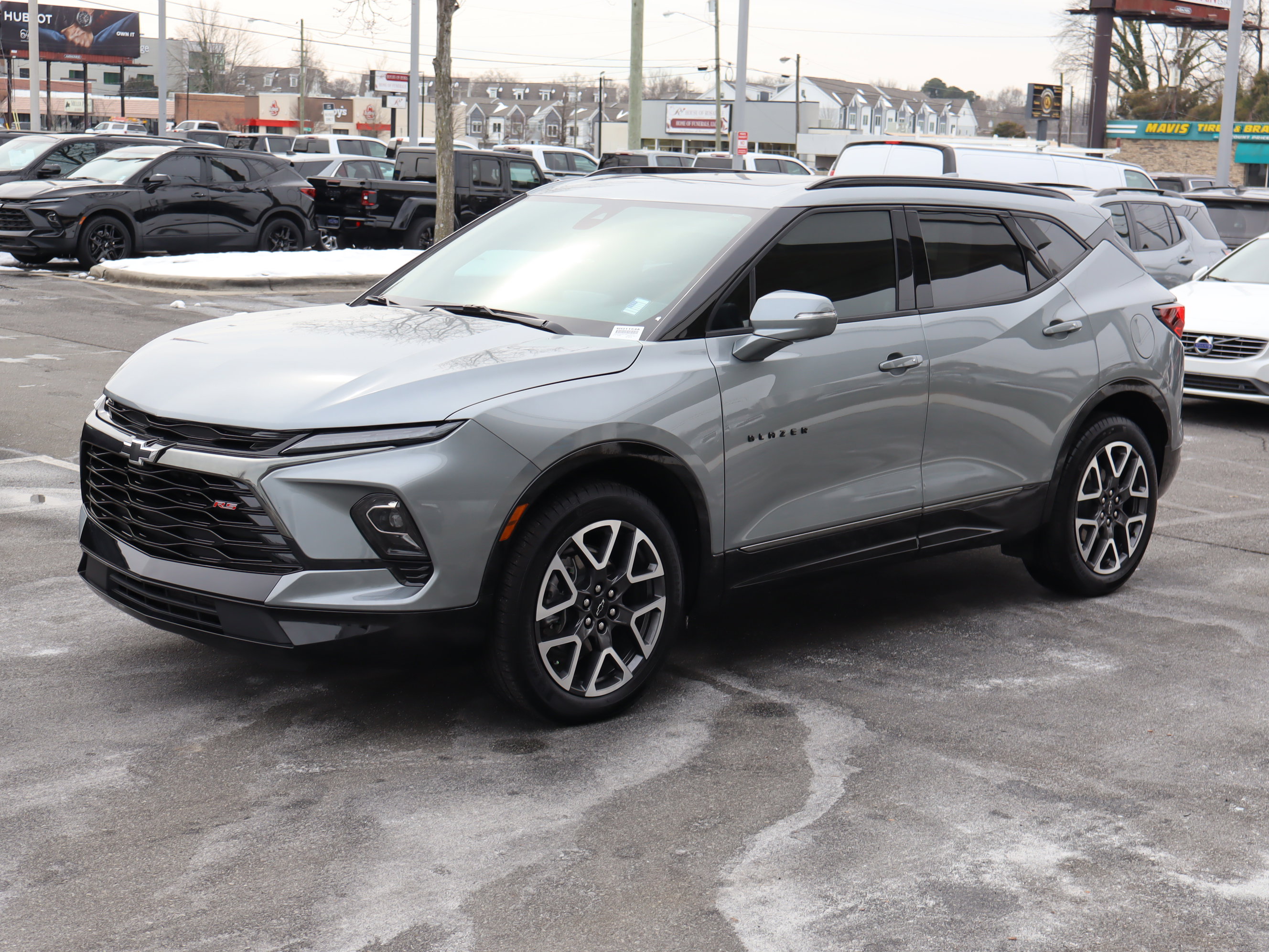 Certified 2025 Chevrolet Blazer RS w/ Driver Confidence II Package image 5