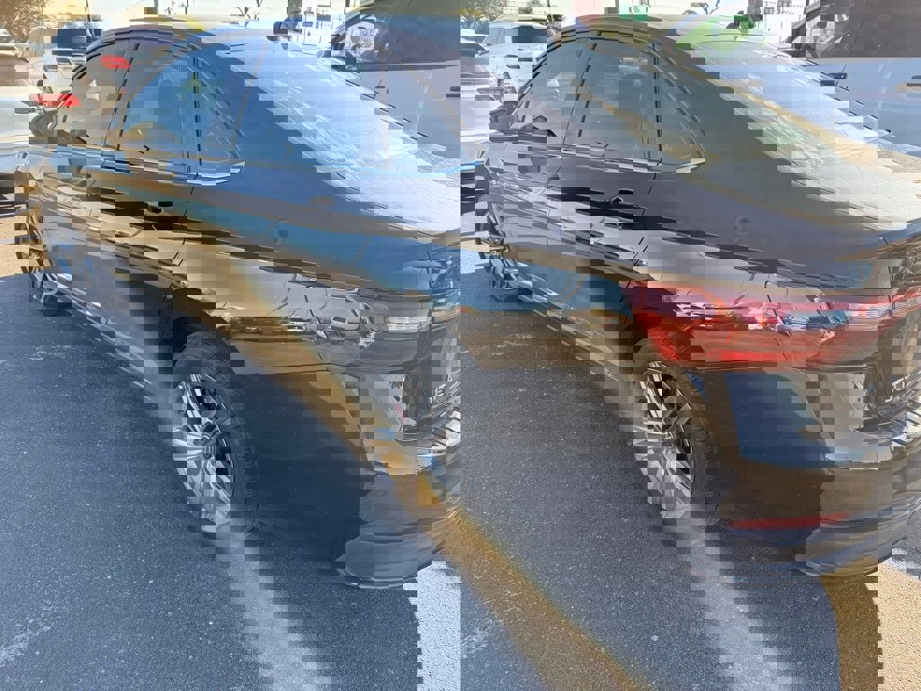 Used 2024 Volkswagen Jetta SE image 7