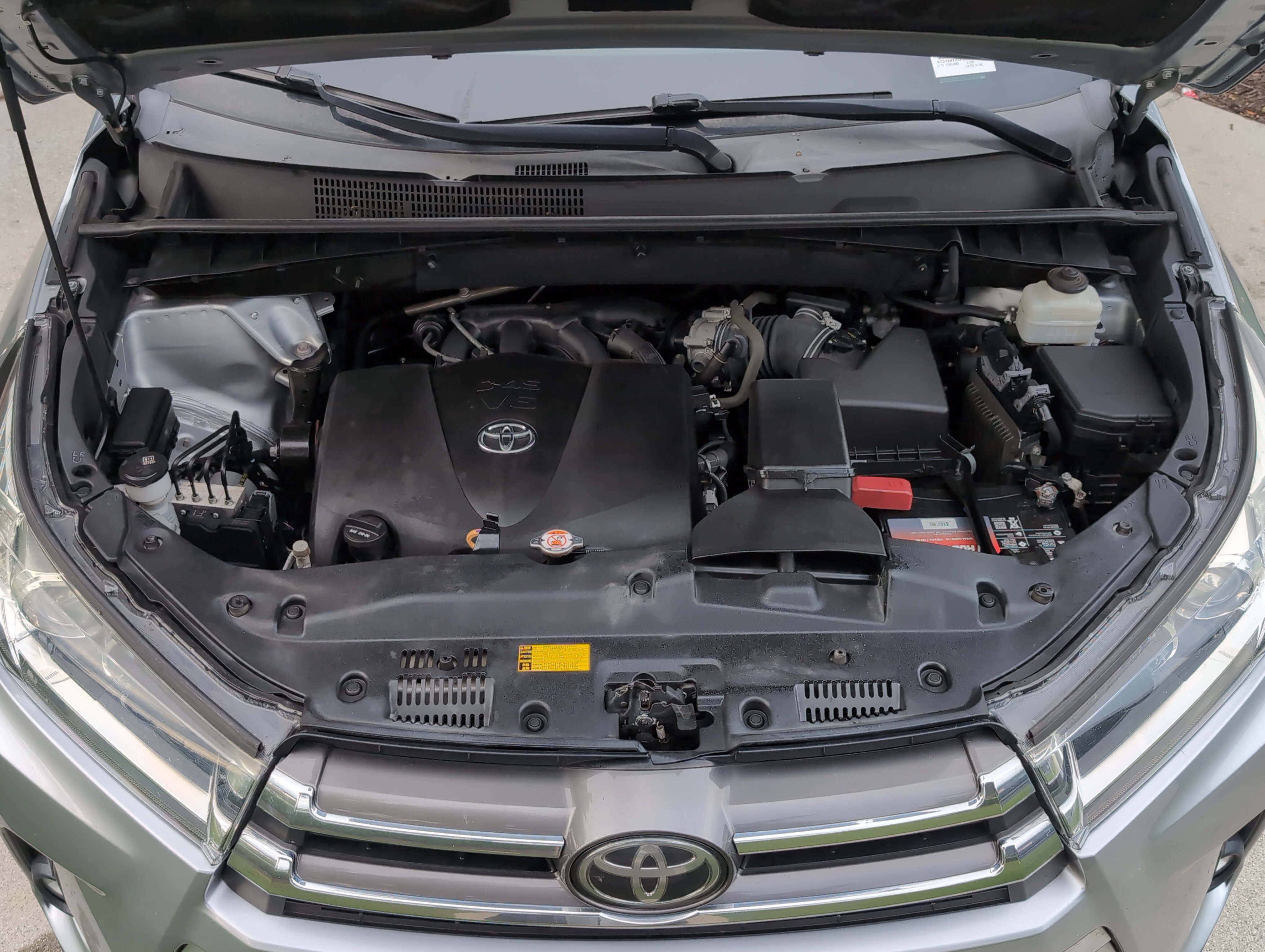 Used 2019 Toyota Highlander Limited Platinum FWD image 35
