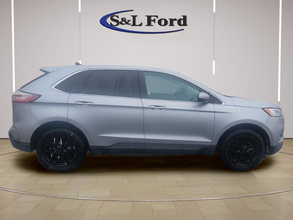 Certified 2024 Ford Edge SEL image 5