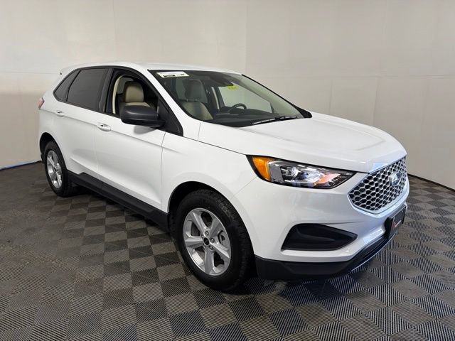 Used 2024 Ford Edge SE