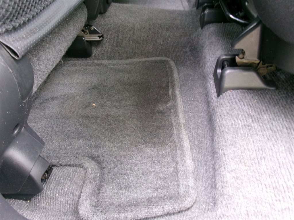 Used 2005 Toyota RAV4 2WD image 36