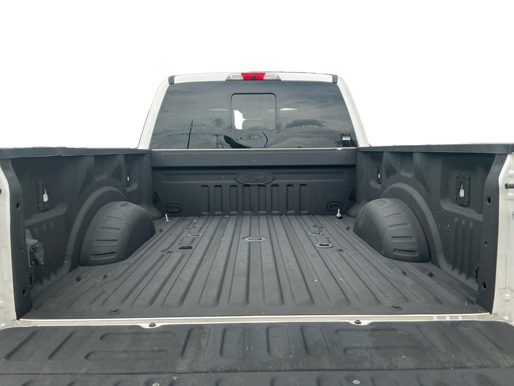 Used 2018 Ford F250 Lariat w/ Lariat Ultimate Package AWD/4WD image 24