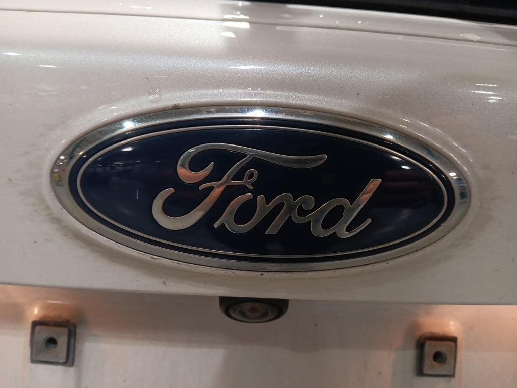 Used 2018 Ford Escape SEL w/ Ford Safe & Smart Package AWD/4WD image 22