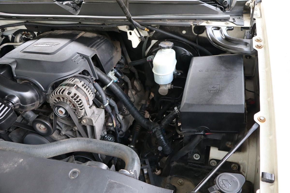 Used 2012 Cadillac Escalade EXT Luxury image 40