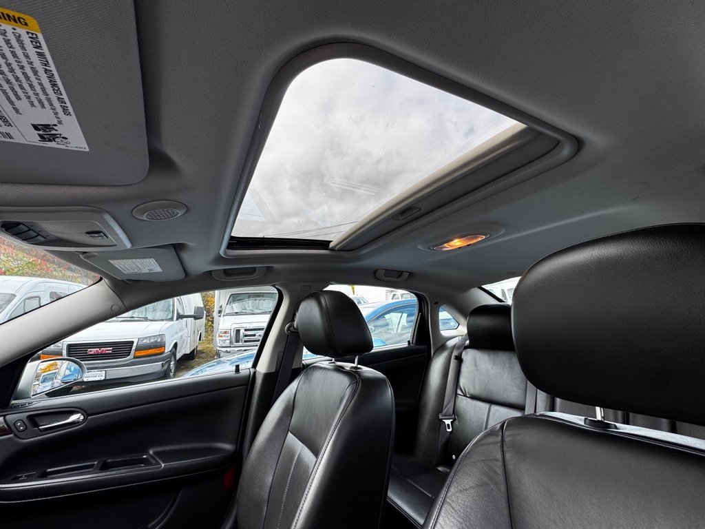 Used 2015 Chevrolet Impala LTZ image 16