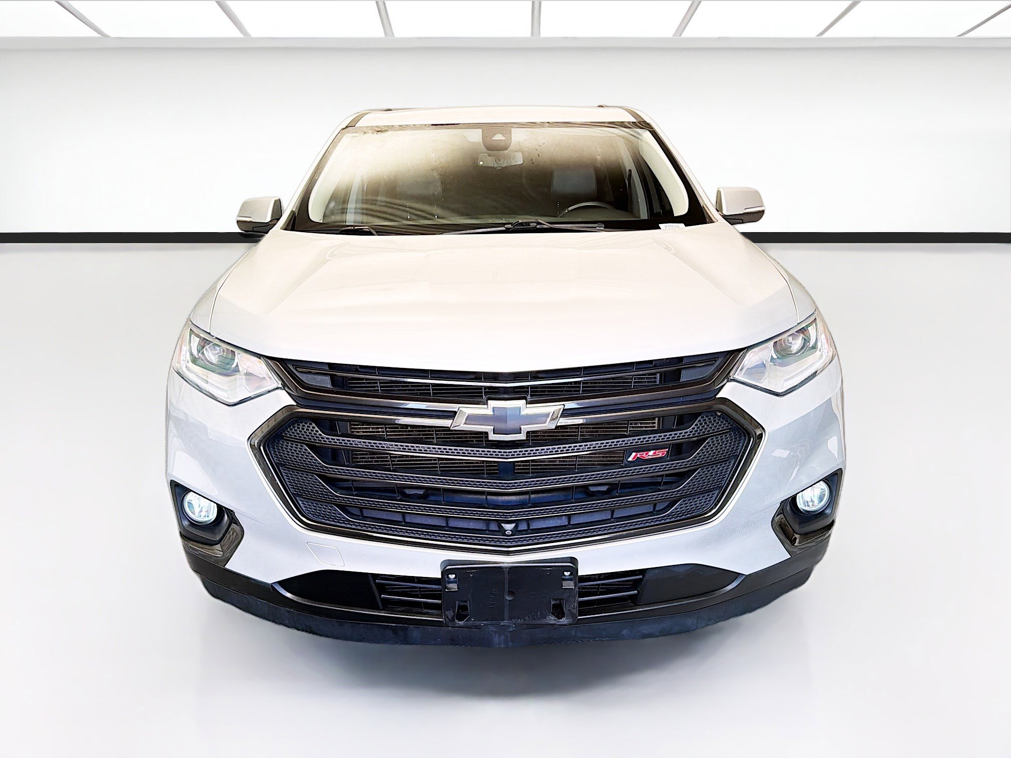 Used 2021 Chevrolet Traverse RS FWD image 2